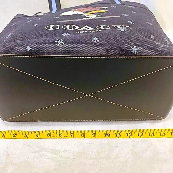 NWT Limited Edition - COACH x Peanuts Snoopy Ski Tote - COACH #CE632 - Picture 10 of 15